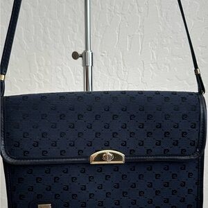VINTAGE Pierre Cardin Crossbody Shoulder Bag Purse
Logo Monogram Navy Blue